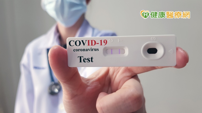 國產COVID-19抗原檢驗試劑　食藥署首核准