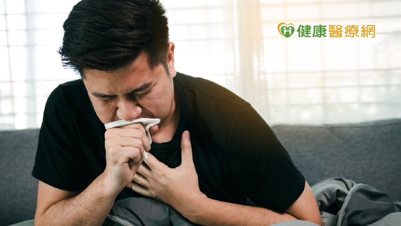 老菸槍發燒咳喘急送醫　小心是慢性阻塞性肺炎