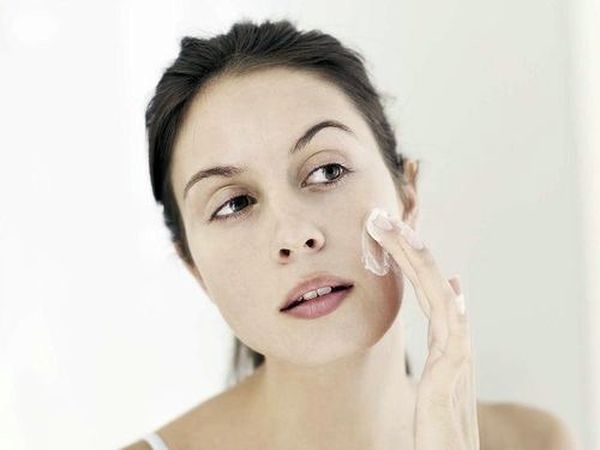 皮肤油脂腺分泌旺盛 容易导致毛孔阻塞